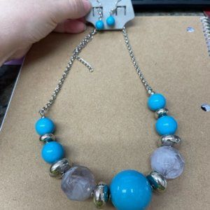 Short Blue Chunky Necklace